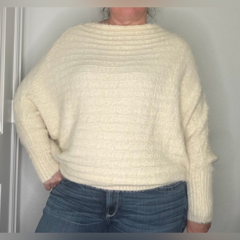 Grade & Gather Cream Oversized Sweater Size L